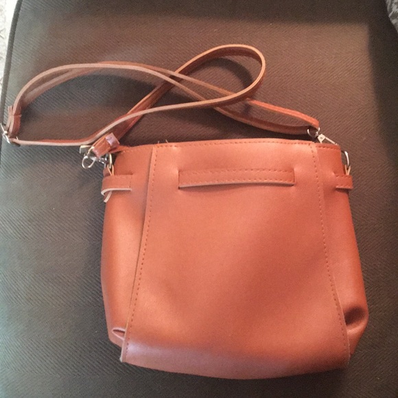 Small Basic Handbag - Picture 2 of 5